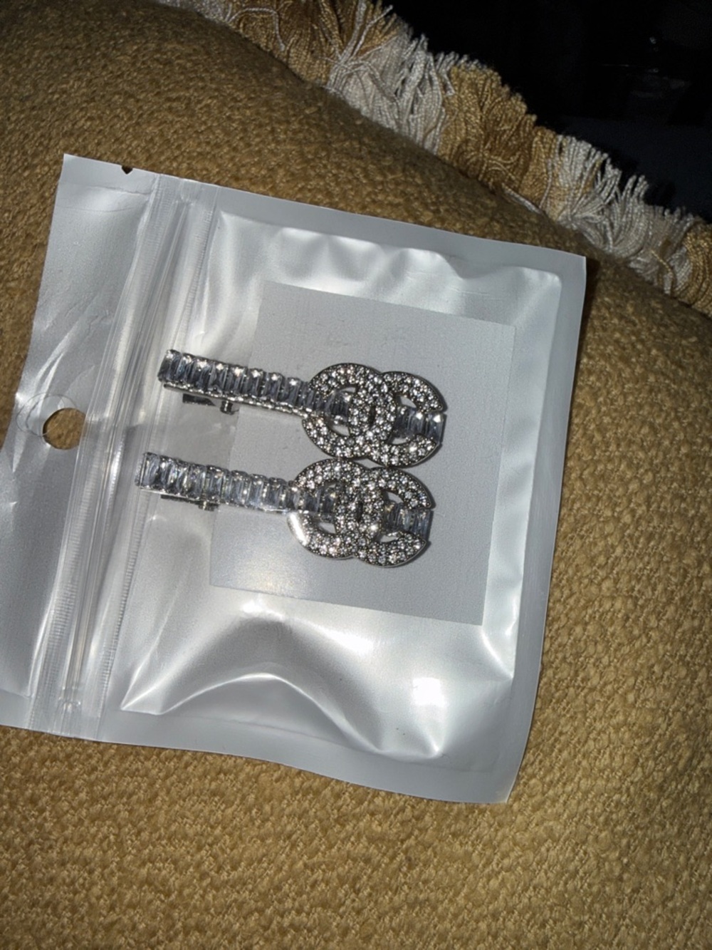 Swarovski crystal stone Cc  aligator hair clips